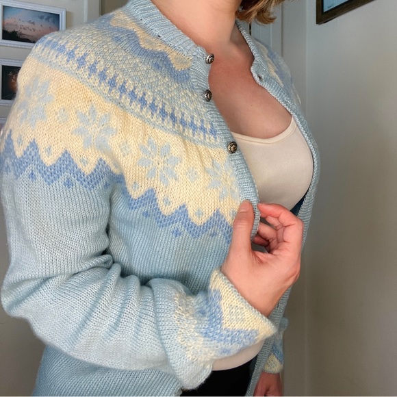 Dannit Wool Light Blue Vintage Sweater - Picture 2 of 5